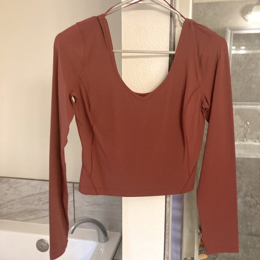 Lululemon align crop top brand new never worn, very pretty muted pink color